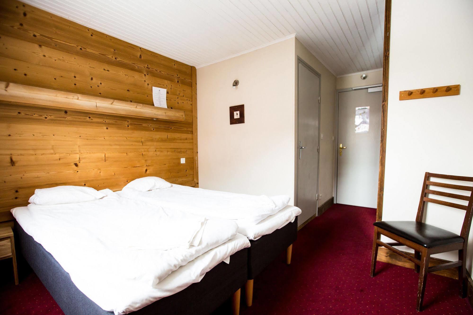 Langley Hotel Victors Val-d'Isere Exterior photo